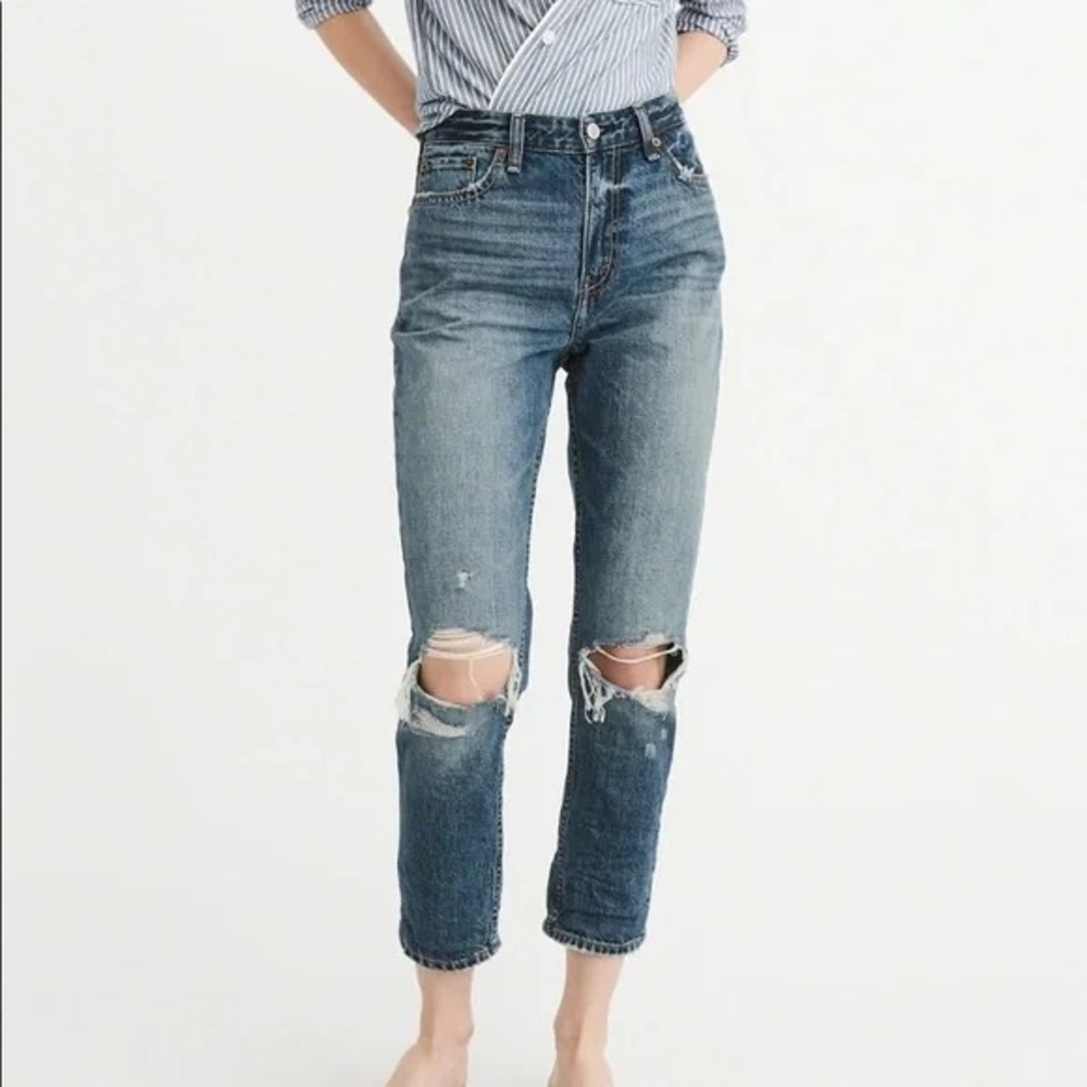 Abercrombie & Fitch Annie Girlfriend Blue Ripped Ankle Jeans